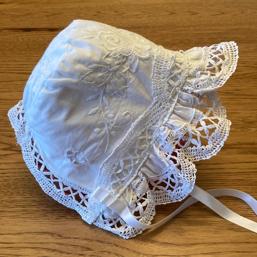 Vintage white Lace Baby Bonnet Christening